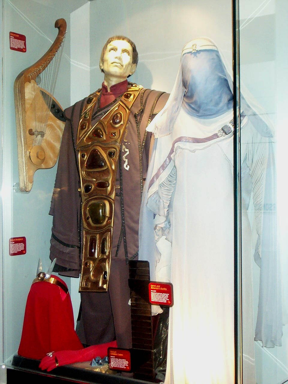 costumes Sarek and Amanda